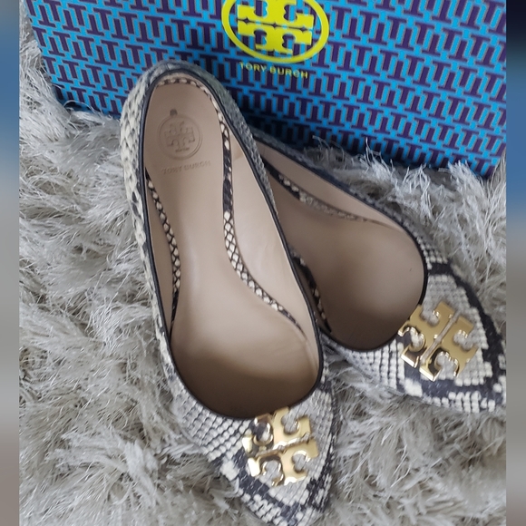 💫TORY BURCH Python Raleigh Logo Ballet Flats - Picture 2 of 6